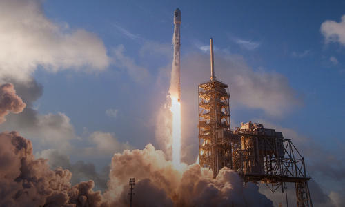SpaceX，向宇宙飞去